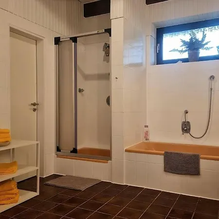 Holiday home Grosszuegiges Ferienhaus Im Gruenen *