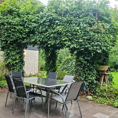 Grosszuegiges Ferienhaus Im Gruenen Tatil Evi *